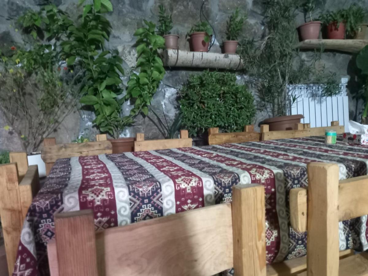 Byurakan Guesthouse & Cottage Luaran gambar