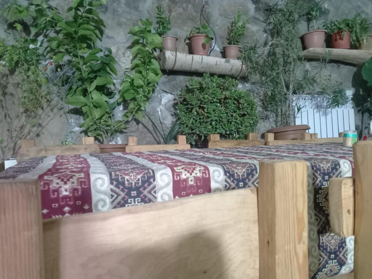 Byurakan Guesthouse & Cottage Luaran gambar