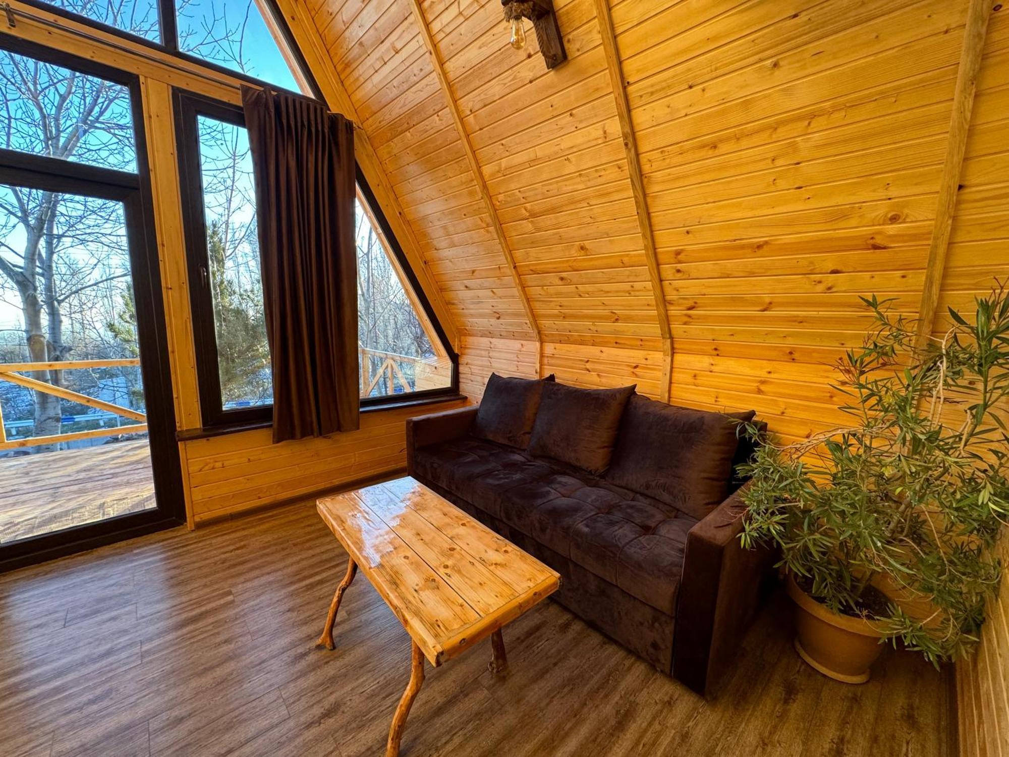 Byurakan Guesthouse & Cottage Luaran gambar